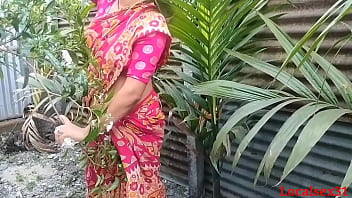 Desi Bhabhi’s Outdoor Lust: Devar’s Red Saree Fantasy Unleashed