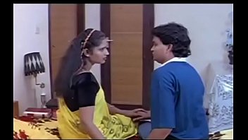 Mallu Uma Maheswari Uncensored Panty Removal Video