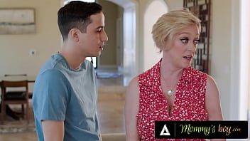 Mommy’s Naughty Boy – Busty Milf Dee Williams Gives Her Stepson A Hard, Confidence-boosting Fuck