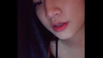 Hot Vietnamese Streamer Teases And Tempts In Live Show
