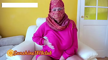 Exotic Arabic Muslim Girl Khalifa’s Sensual Webcam Live At 9:30
