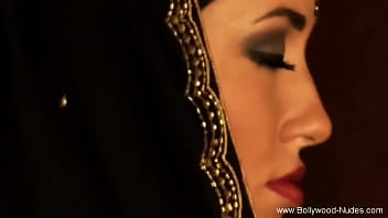 Sensual Indian Milf Sways Her Hips, Revealing Every Curve In A Tantalizing Tease.