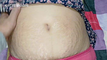 बेटे के सख्त हाथों से तपते हुए, मैंने उसकी मर्दानी ताकत से चुदवा कर अपनी चूत को तृप्त किया