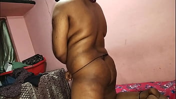 भाई ने अपनी 18 साल की सगी बहन को जबरदस्ती चोदा