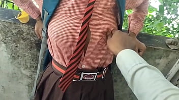 Sizzling Desi Village Teen Schoolgirl’s Wild Outdoor Fuck Session, Indian Beauty’s Steamy Mms