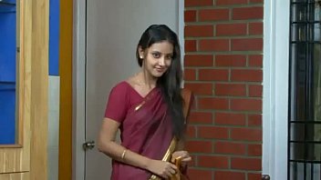 Sizzling Telugu Aunty’s Steamy Romance In 360p