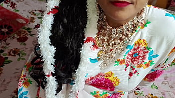 गर्म छोटी बहन ने अपने सौतेले भाई के साथ जंगली सेक्स का मज़ा लिया हिंदी ऑडियो