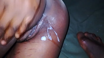 Explosion De Plaisir Brutale Entre Un Couple Amateur ébène, Jouissance Intense Et éjaculation Sauvage