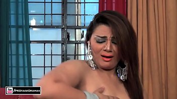 Swaying Hips And Seductive Moves: Ghazal Chaudhary’s Sensual Bollywood Mujra Dance