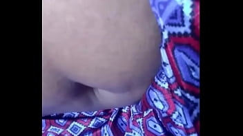 Tempting Desi Aunty’s Navel Beckons