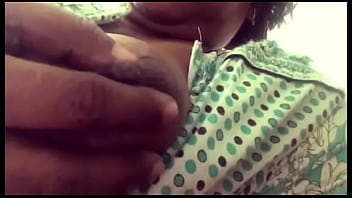 Mallu Aunty Teasing Her Tits