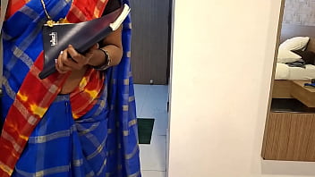 Seductive Tamil Saleswife Craves Hardcore Desi Cock