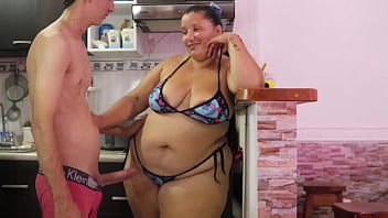 Follada Salvaje En La Cocina Con Mi Ardiente Madrastra