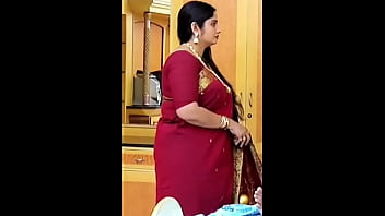 Curvaceous Mallu Aunty With Voluptuous Assets