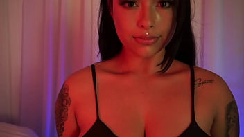 Thick Latina Bombshell With A Massive Ass Services Her Daddy’s Buddy