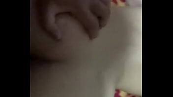 Menerobos Pantat Montok Yang Menggoda