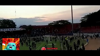 Gila! Sorak Sorai Dan Goyangan Seksi Suporter Indonesia Yang Bikin Bergairah
