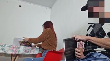Professora Recatada Se Entrega A Uma Punheta Perigosa E Proibida