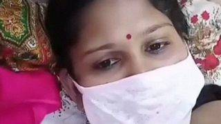 Busty Auntie Flaunts Her Massive Melons In Laad Bazar