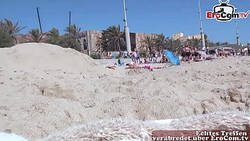 Heiße Deutsche Teen-lesben Geben Am Mallorca-strand Ein Scharfes Schauspiel Für Heimliche Beobachter