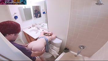 Stepmom’s Steamy Shower Solo Session Turns Into A Sultry Invitation For Her Eager Stepson