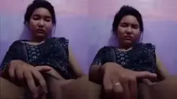 Menggoda Diri Sendiri Di Kamar Kos Yang Sepi