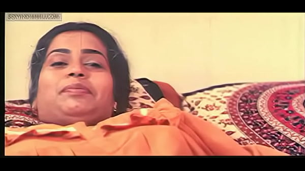 Mallu Sowmya’s Steamy Shower Session