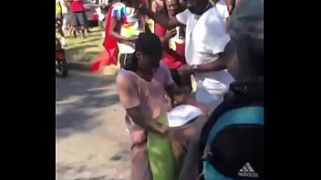 Marido Indo A Roda Da Esposa