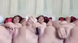 Gadis Tersiksa Nafsu Akhirnya Menggoyang Memeknya Sendiri