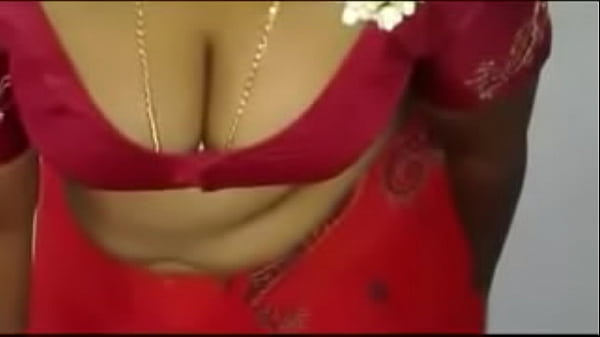 Sultry Mallu Maid Sheds Her Saree To Seduce Eager Young Men