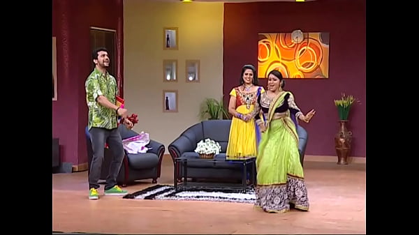 Sultry Mallu Starlet Chandana’s Rain-drenched Dance Of Desire