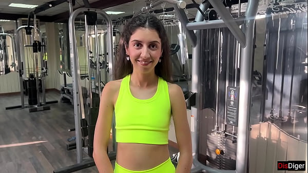 Sweat And Seduction: Trainer Pumps Katty Full Of New Moves In The Gym