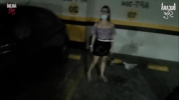 Follando Y Mamando Verga En Los Baños Del Centro Comercial El Cacique