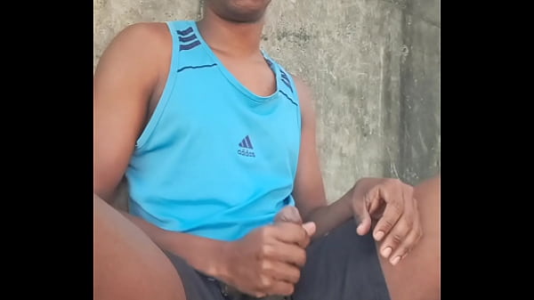 Gozando Na Rua, Todo Mundo Vendo Essa Putinha Se Acabar
