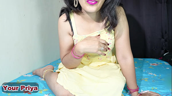 Desi Babe Gets Herself Off, Moaning Her Boyfriend’s Name As She Cums