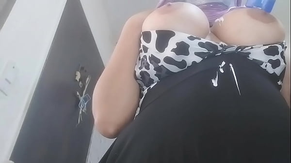 Seductive Arab Wife In Niqab Defies Faith, Flashes Her Curves And Squirts For Cash On Cam