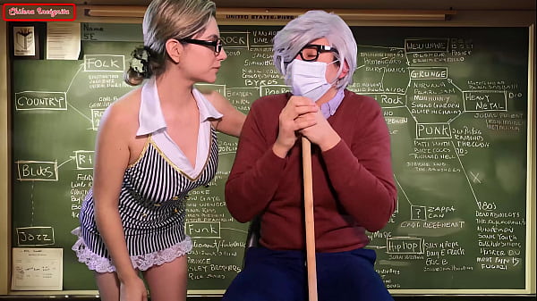 La Joven Maestra Seduce Al Veterano Profesor Para Escalar Posiciones En El Aula