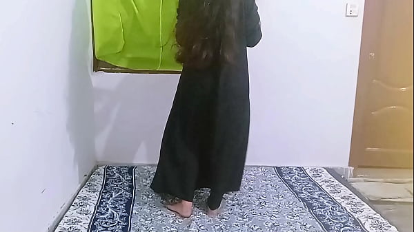 Seductive Desi Bhabhi Ferzana Sheds Her Abaya For A Secret, Sinful Fling