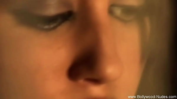 Sultry Moves Of A Ravishing Indian Goddess In Ecstatic Dance