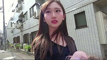 【ミスコン連覇】芸能事務所が熱視線…法学部2年生の美貌と知性が誘惑する