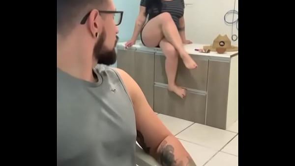 Foderam-me O Cu Até Não Aguentar Mais, Mas Antes Me Arrancaram Do Trabalho Com Uma Pica Na Minha Rata.