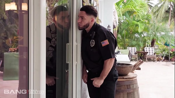Tricky Bitch Anna Chambers Gets Pounded Raw By A Dirty Fake Cop