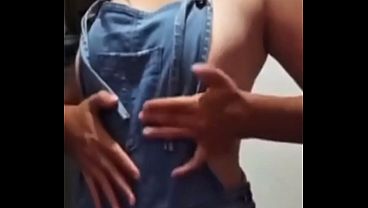 Desnuda En El Baño, Una Colombiana Se Entrega Al Placer Solitario