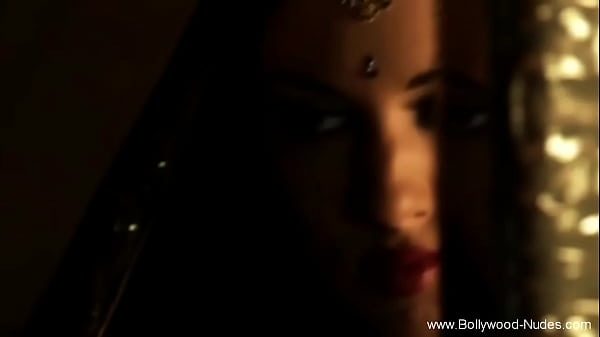 Sultry Tall Brunette’s Ritual Of Ecstasy And Desire