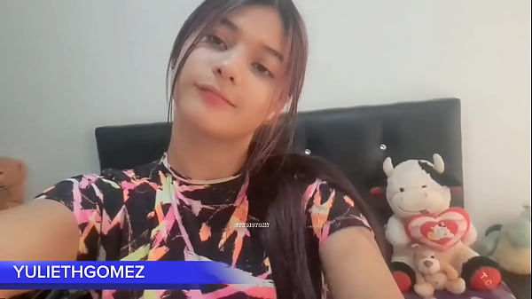 Colombiana Se Toca Su Concha Mojada Hasta Gemir De Placer.