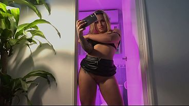 El Travieso Baño Rosado Donde Me Mojo En La Oficina
