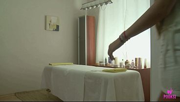 Lugardaa Deep Throats Her Masseuse’s Hard Thick Cock While He Works Her Body