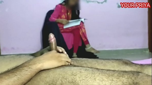 प्रिया को फुसलाकर जोरदार गान्ड मारी। हिंदी की गर्म आवाज में।
