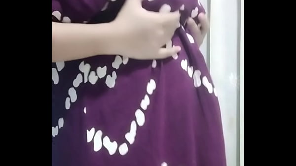 Bu Guru Berjilbab Pamer Bagian Sensitifnya