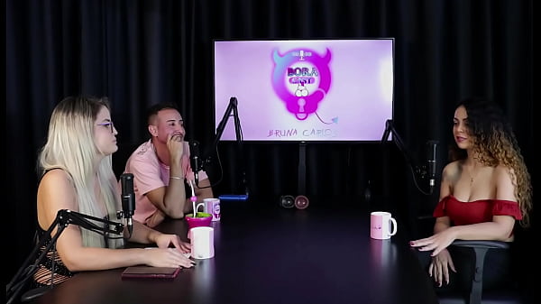 Ficou Mais Puta E Ousada, Na Casa De Swing Ganhou Respeito, Meteu Em Suruba, Se Lascou Numa Gravação E A Família… – Charllottye (sheer/red)